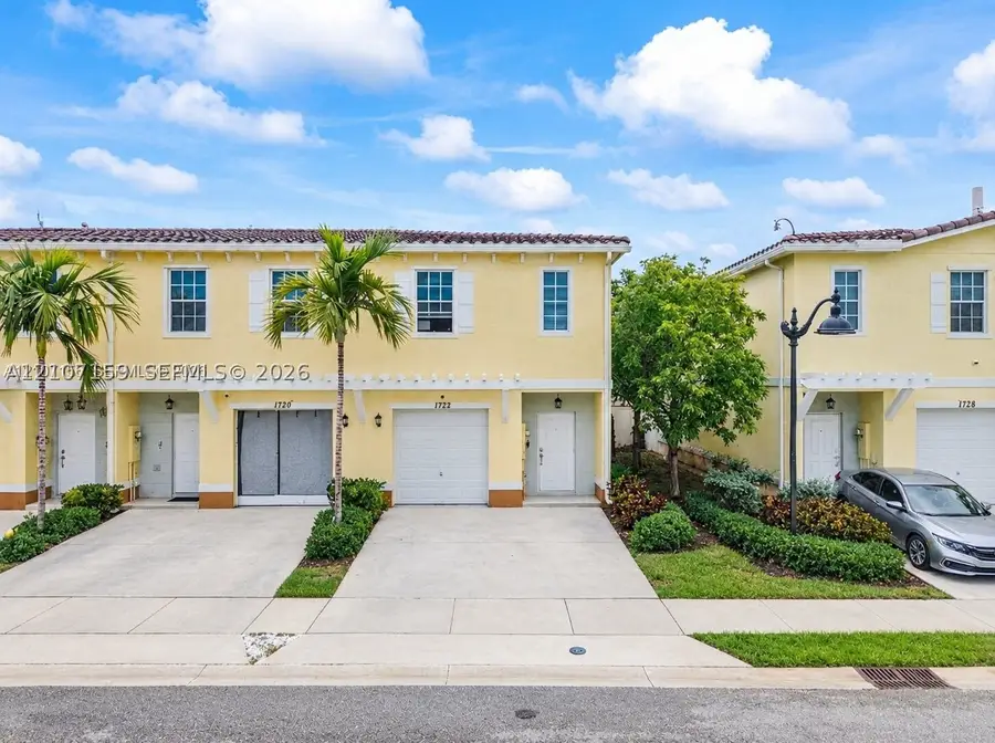 1128 NW 40th Ter, Lauderhill, FL 33313 - #3