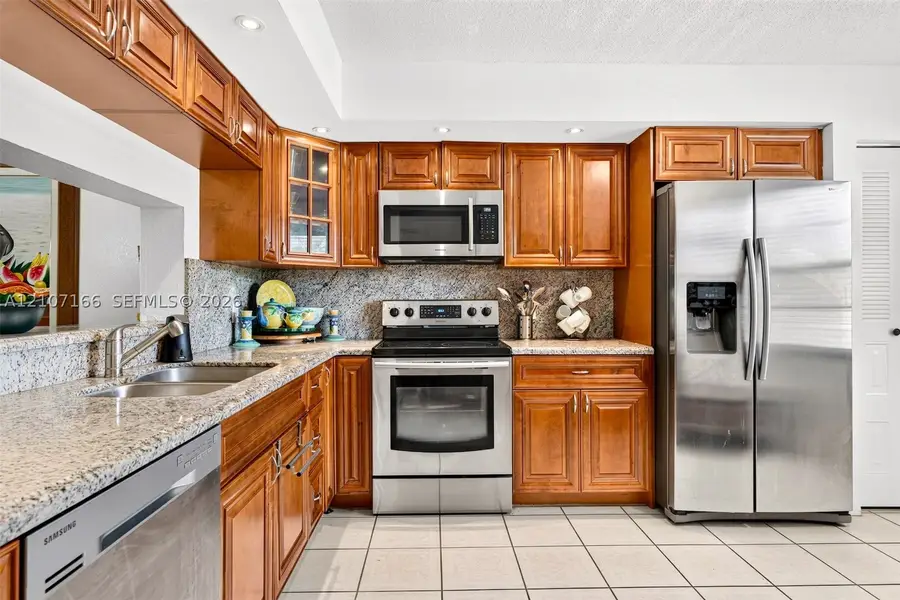 300 SW 130th Ter #206B, Pembroke Pines, FL 33027 - #3
