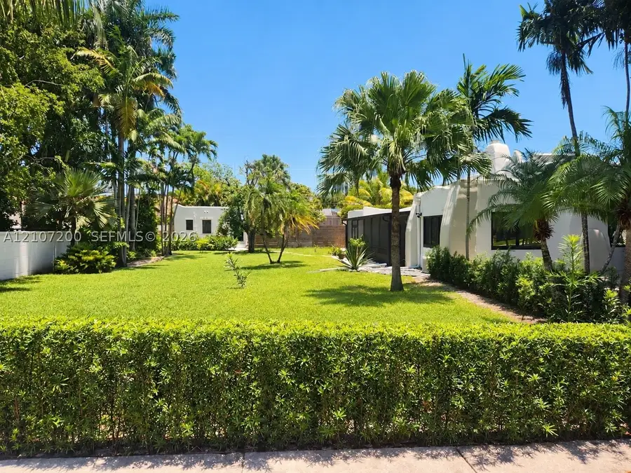 241 Palmetto Dr, Miami Springs, FL 33166 - #3