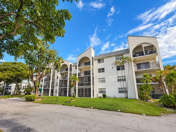 3300 Spanish Moss Ter #301, Lauderhill, FL 33319