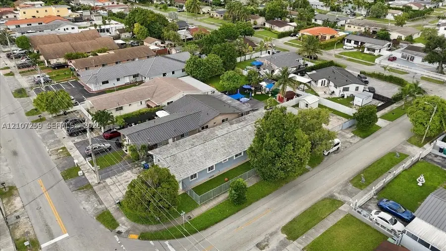 2090 SW 70th Ave, Miami, FL 33155 - #2