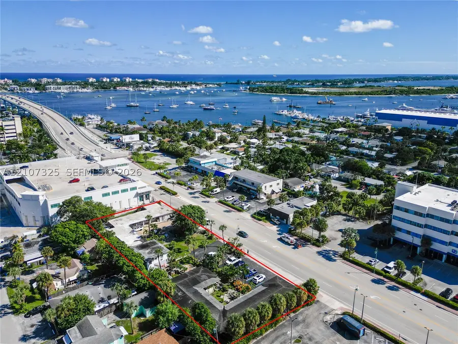 186 E Blue Heron Blvd, Riviera Beach, FL 33404 - #2