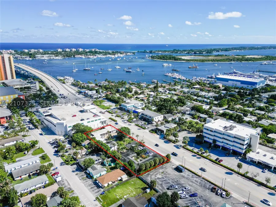 186 E Blue Heron Blvd, Riviera Beach, FL 33404 - #3