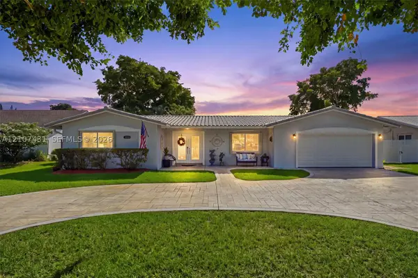 1631 NW 109th Ter, Pembroke Pines, FL 33026