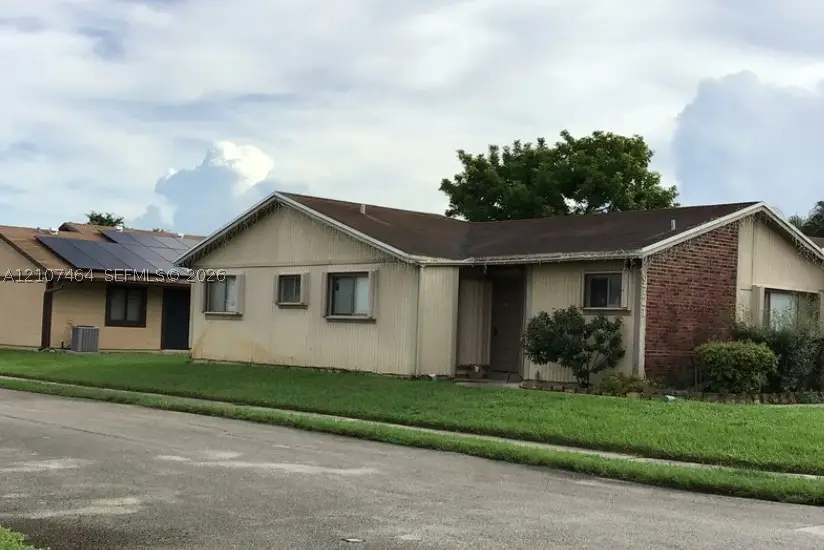 9721 W Daffodil Ln, Miramar, FL 33025 - #1