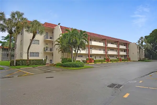 830 S Hollybrook Dr #207, Pembroke Pines, FL 33025