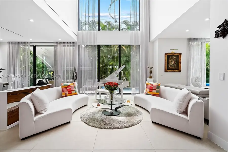 311 SE 189th St., Sunny Isles Beach, FL 33160 - #2