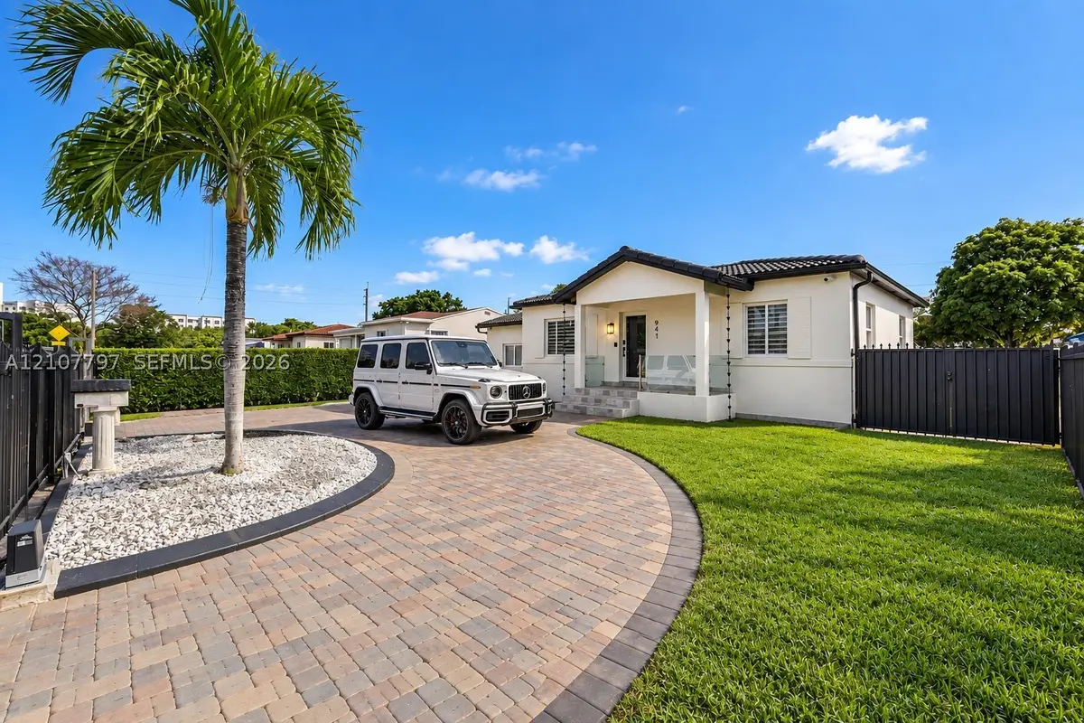 941 NW 40th Ave, Miami, FL 33126 - #1