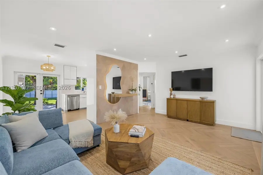 941 NW 40th Ave, Miami, FL 33126 - #3