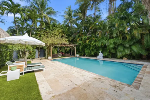 990 NE 72nd Ter, Miami, FL 33138