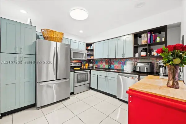924 SW 15th Ter, Fort Lauderdale, FL 33312