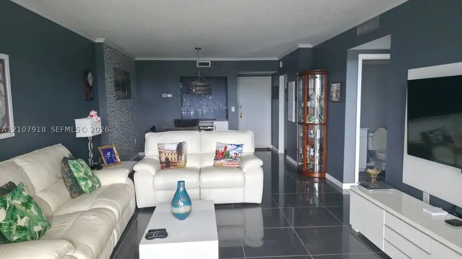 4001 Hillcrest Dr #1015, Hollywood, FL 33021 - #3