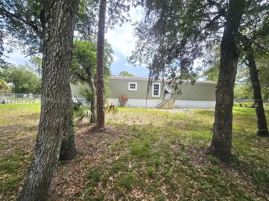 725 S Mayoral St, Clewiston, FL 33440 - #3