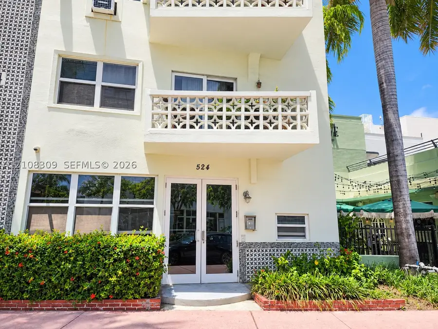 524 Washington Ave #203, Miami Beach, FL 33139 - #2