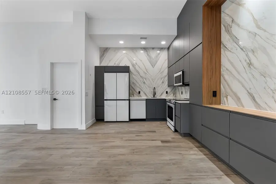 361 Jefferson Ave #1, Miami Beach, FL 33139 - #3