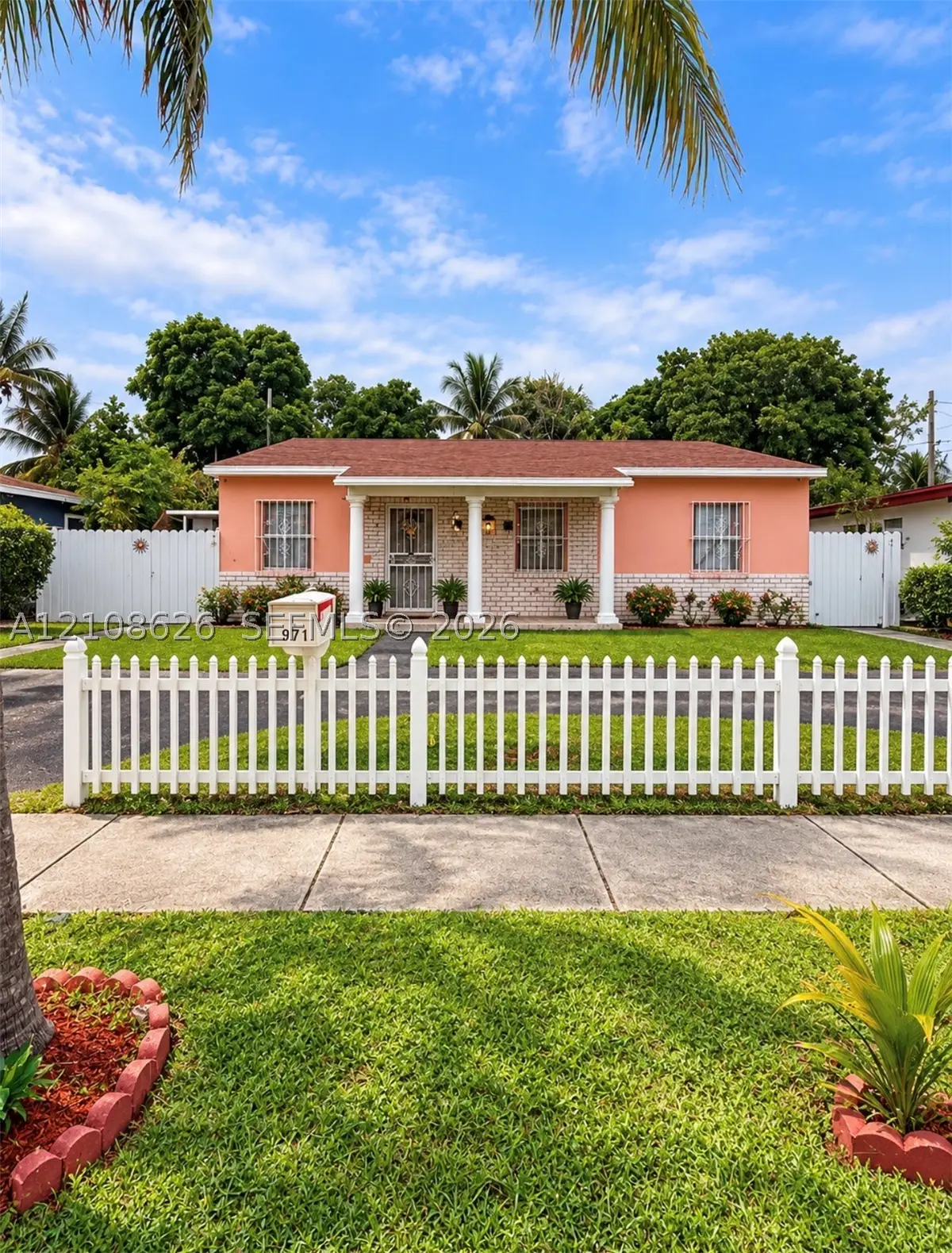 971 NE 156th Ter, North Miami Beach, FL 33162 - #1