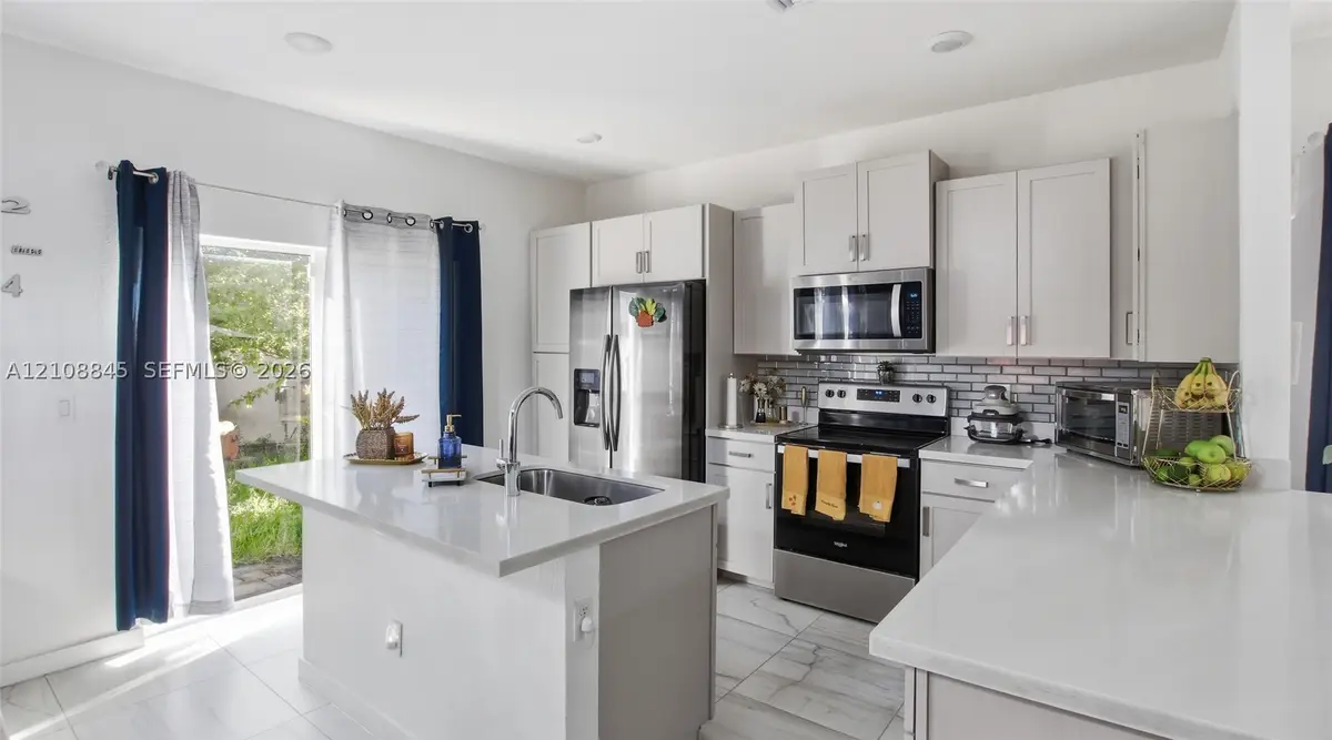 856 SE 16th Ct, Homestead, FL 33034 - #1
