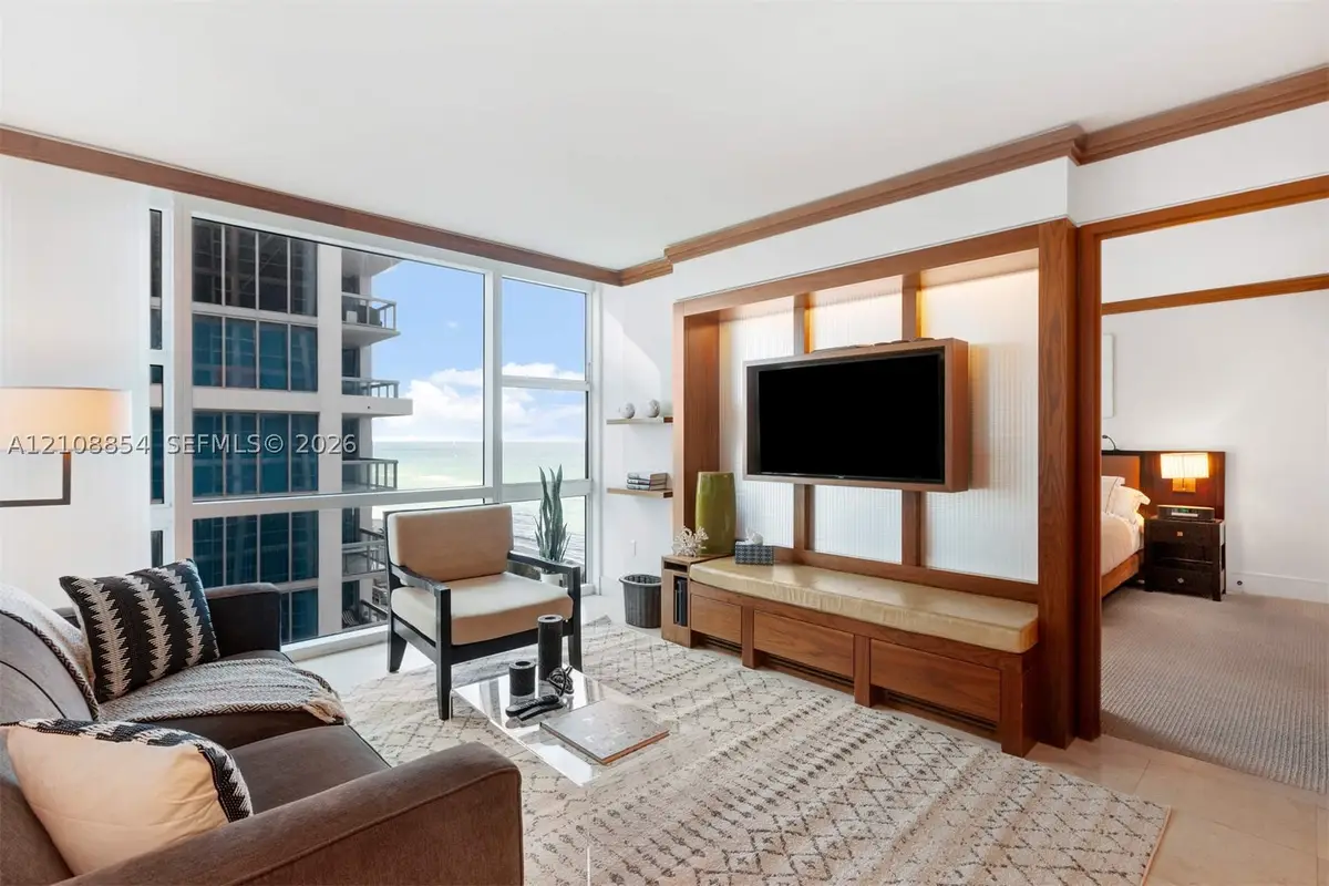 6801 Collins Ave #909, Miami Beach, FL 33141 - #1