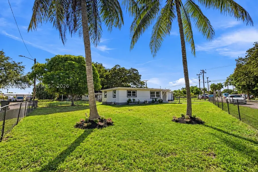 5201 SW 28th Ter, Dania Beach, FL 33312 - #2