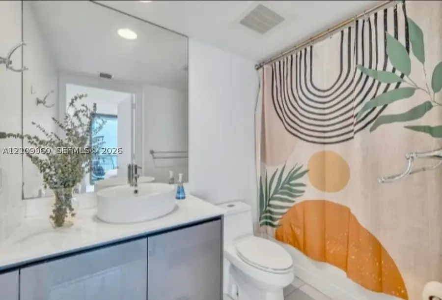 31 SE 6th St #805, Miami, FL 33131 - #2