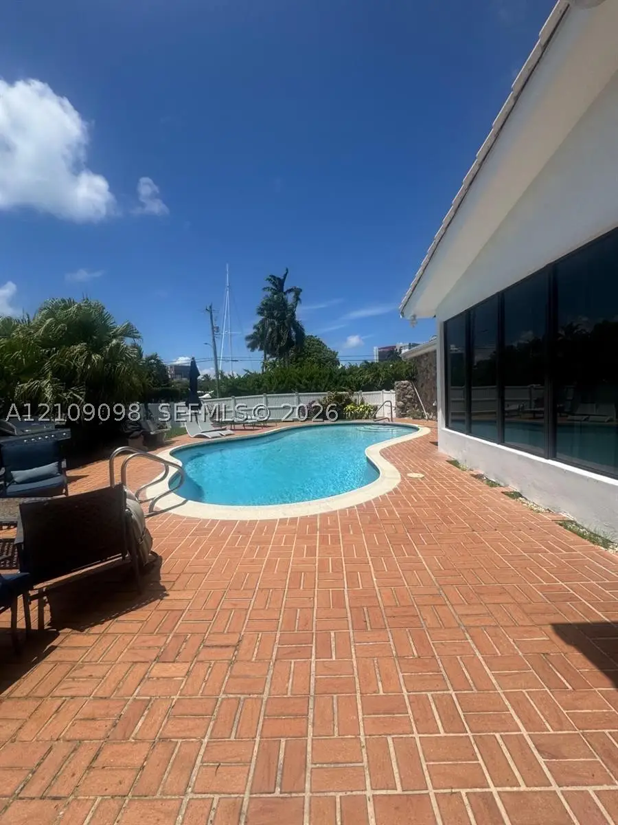 600 Hibiscus Dr, Hallandale Beach, FL 33009 - #3