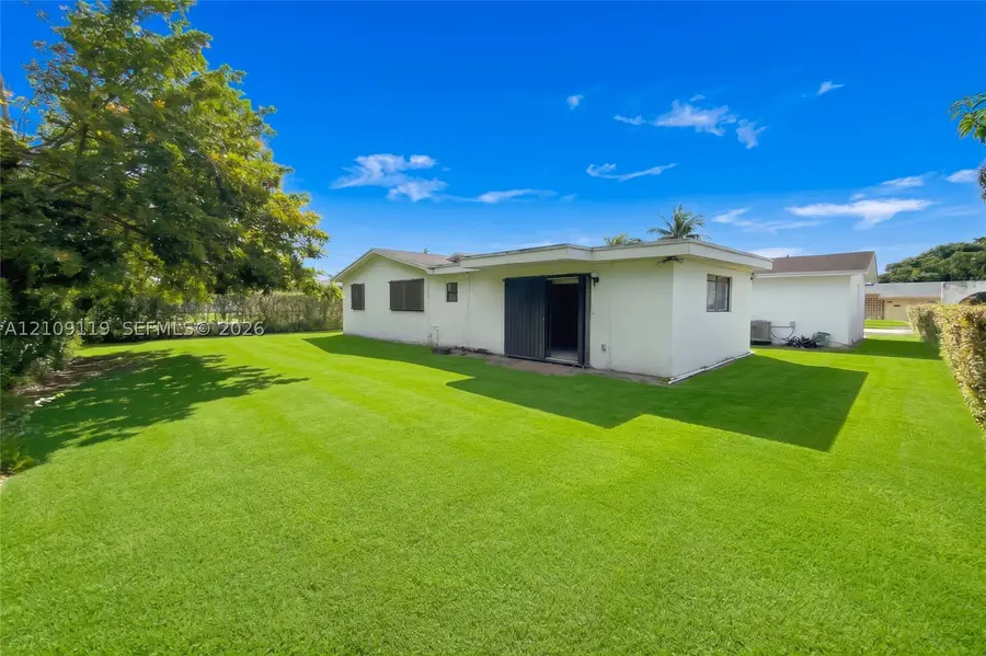 445 NW 202nd Ter, Miami Gardens, FL 33169 - #2