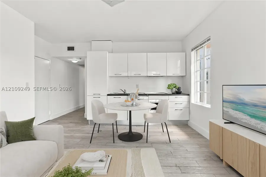 811 Jefferson Ave #201, Miami Beach, FL 33139 - #2