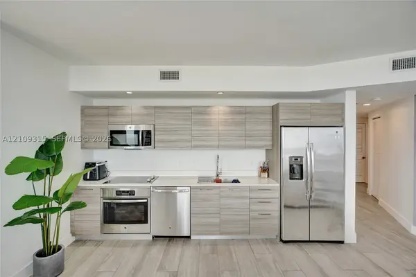 121 NE 34th St #2809, Miami, FL 33137