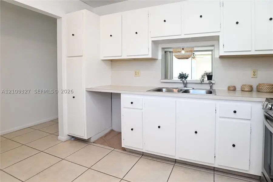 314 SE 10th St #307, Dania Beach, FL 33004 - #3