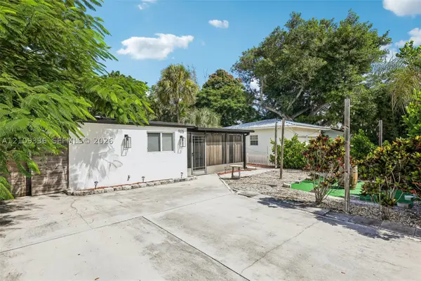 905 NE 5th St, Pompano Beach, FL 33060