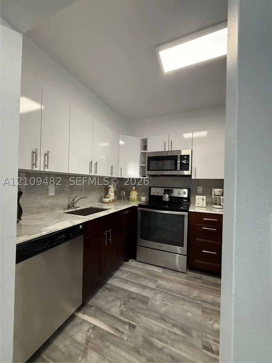 2811 Somerset Dr #200, Lauderdale Lakes, FL 33311 - #2