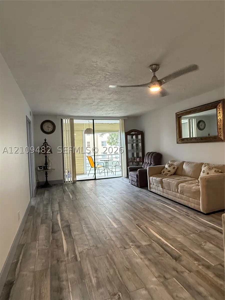 2811 Somerset Dr #200, Lauderdale Lakes, FL 33311 - #3