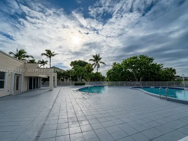 3433 NW 44th St #108, Oakland Park, FL 33309