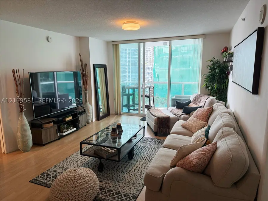 31 SE 5th St #1608, Miami, FL 33131 - #2
