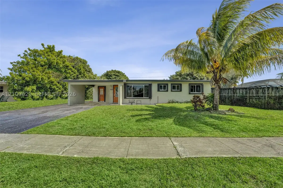 231 SW 64th Way, Pembroke Pines, FL 33023 - #1