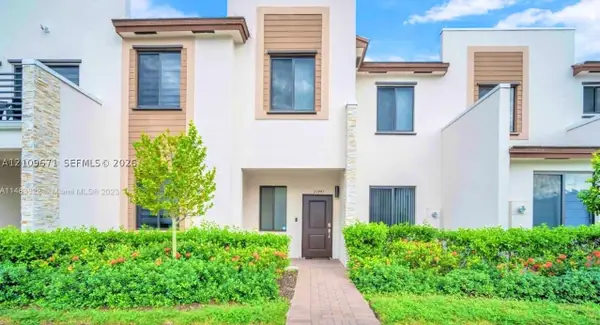 21443 NE 2nd Path, Miami, FL 33179
