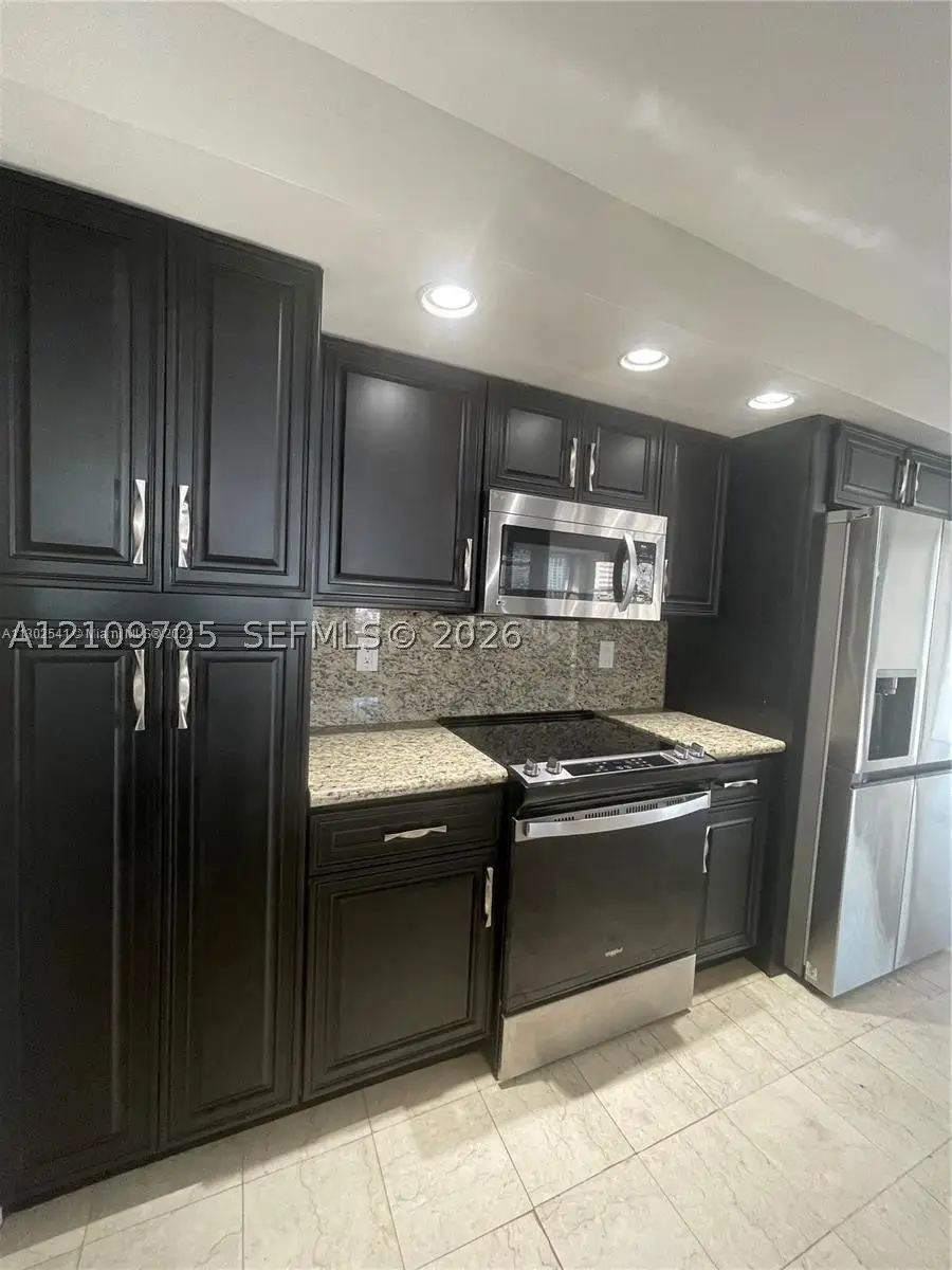 1000 Parkview Dr #920, Hallandale Beach, FL 33009 - #2