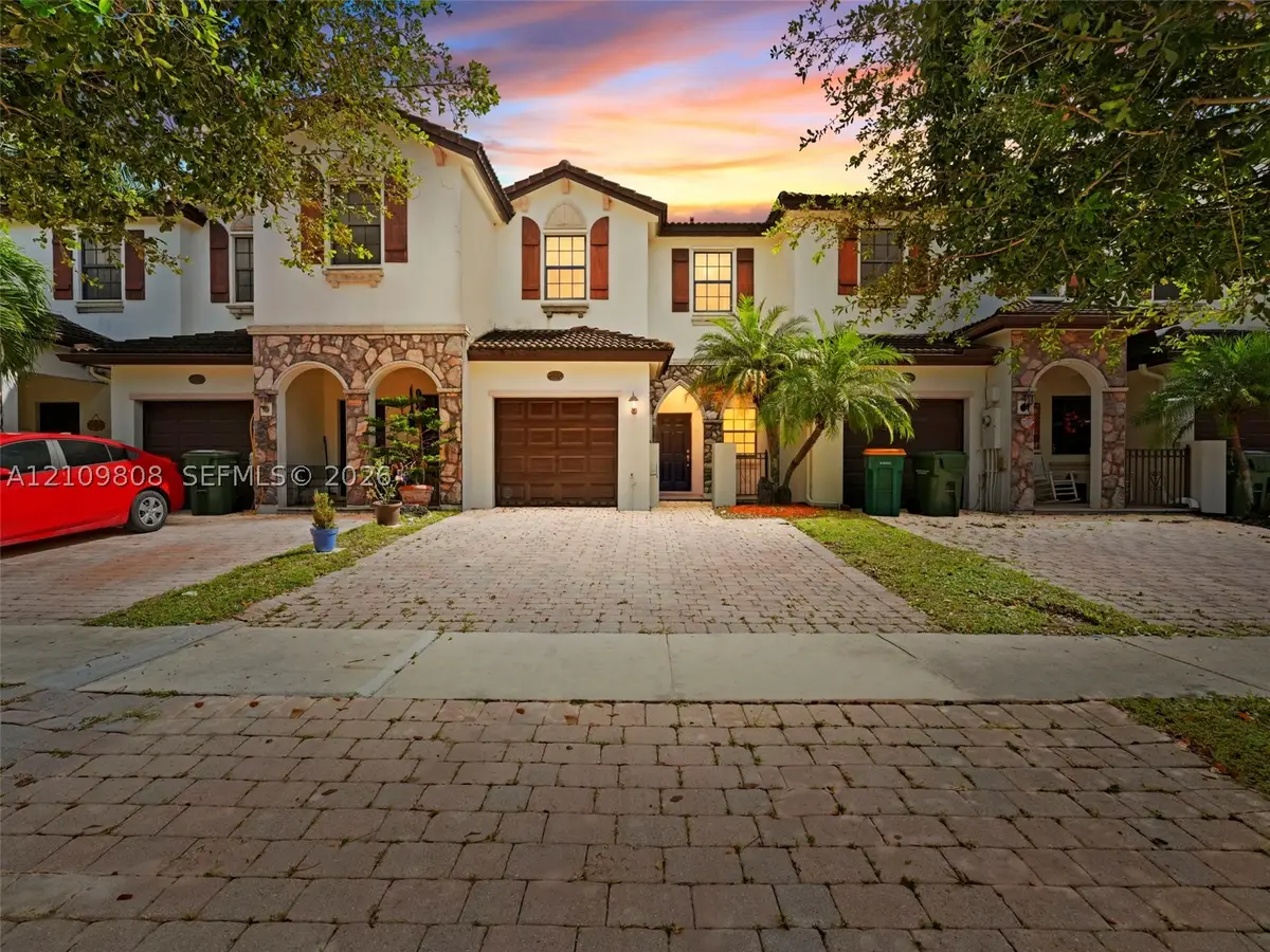 353 NE 37th Pl, Homestead, FL 33033 - #1