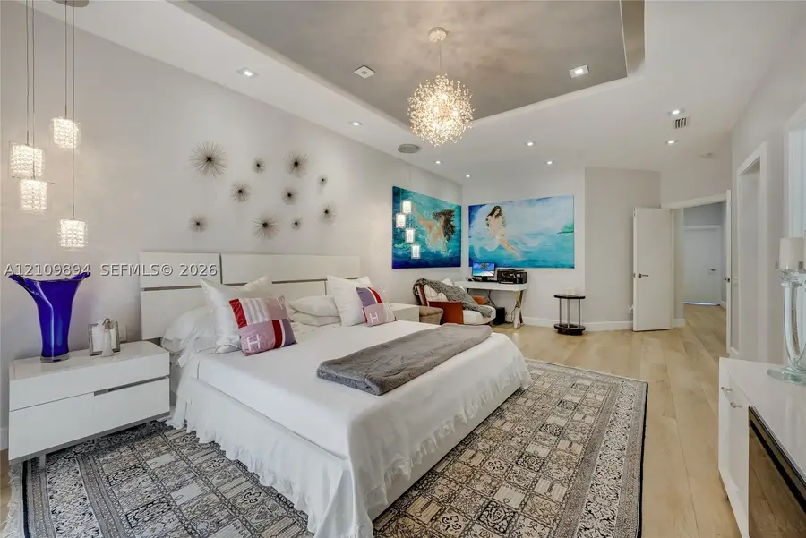 1366 W Harbor Vw W, Hollywood, FL 33019 - #3
