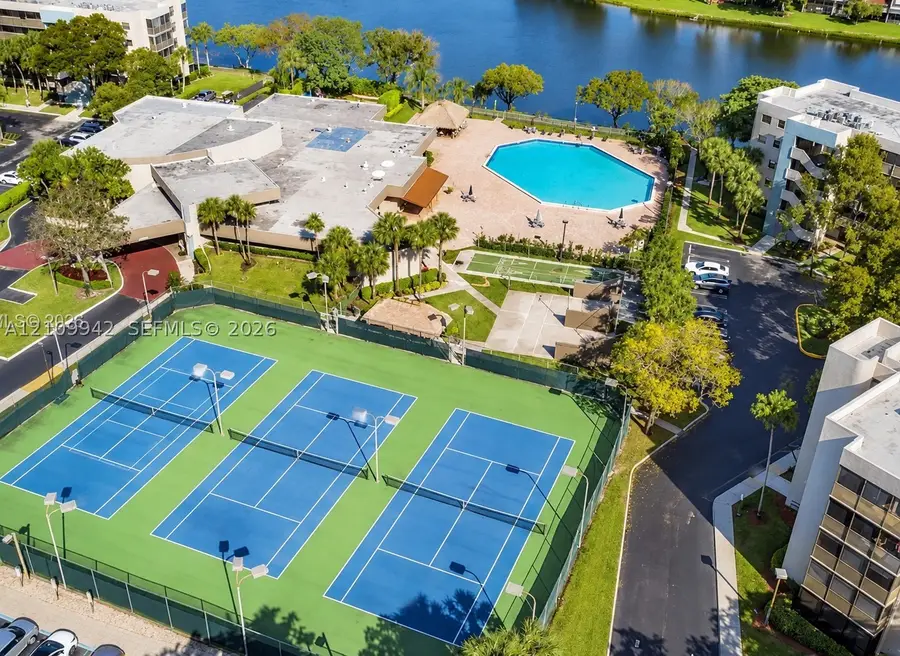 1101 Colony Point Cir #423, Pembroke Pines, FL 33026 - #2