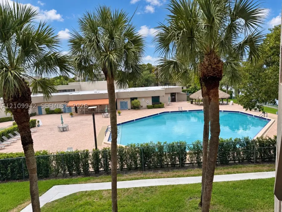 1101 Colony Point Cir #423, Pembroke Pines, FL 33026 - #3