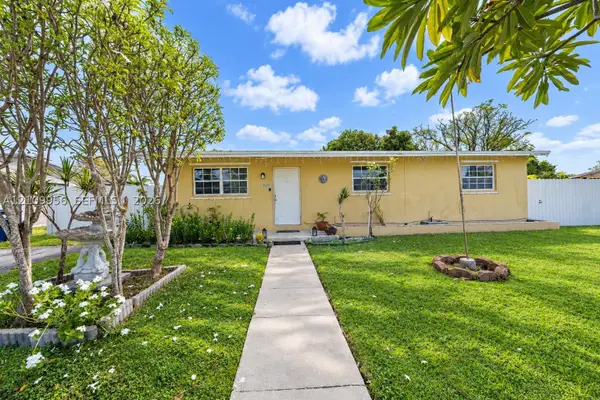 19503 SW 114th Pl, Miami, FL 33157