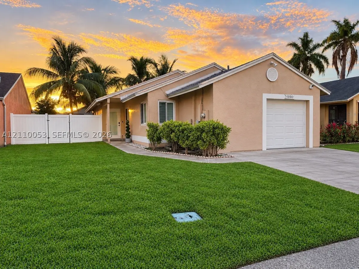 1030 SW 111th Ave, Pembroke Pines, FL 33025 - #1