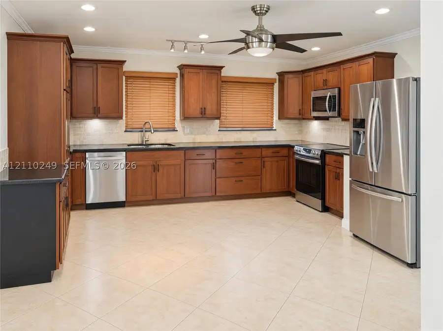 1825 NE 26th Dr, Wilton Manors, FL 33306 - #2
