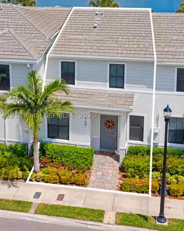 465 NE 12th St, Florida City, FL 33034