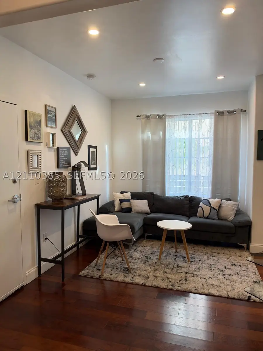 526 15th St #8, Miami Beach, FL 33139 - #3