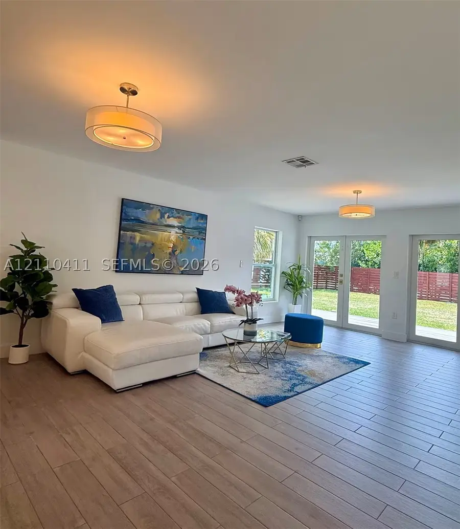 1825 SW 30th St, Fort Lauderdale, FL 33315 - #2
