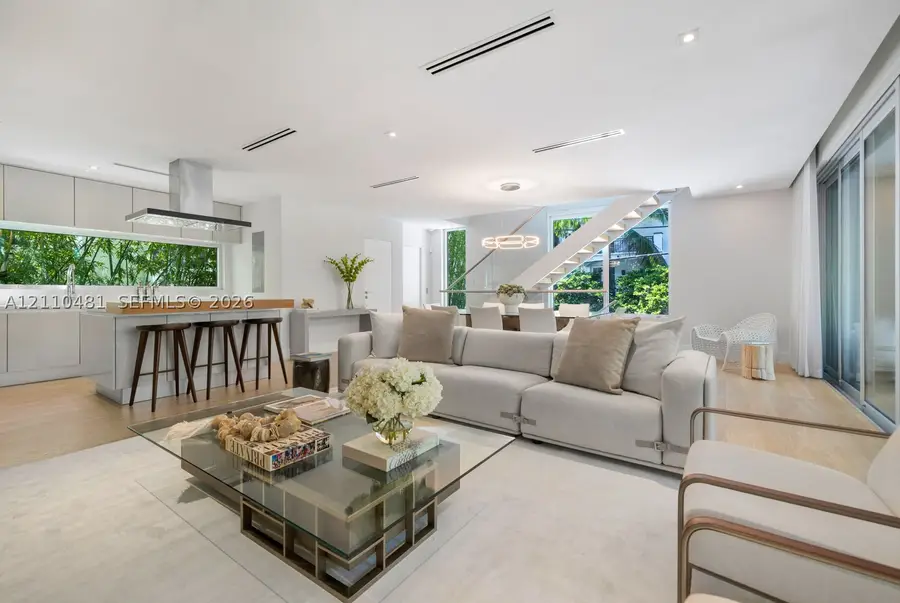 234 Washington Ave #D, Miami Beach, FL 33139 - #3