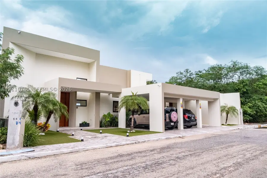 Calle 19 x 40 Casa #55, Hacienda Privada Cholul, Dunedin, FL  - #2