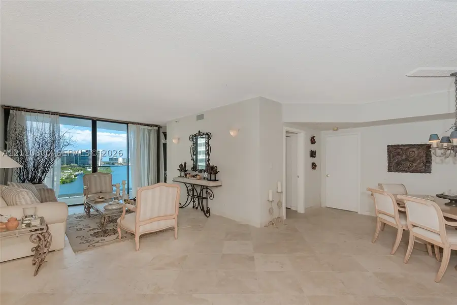 2800 Island Blvd #1105, Aventura, FL 33160 - #3